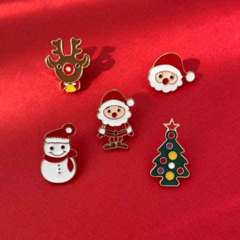 Christmas Enamel Brooch Pin Set Alloy Cartoon Santa Claus Reindeer Snowman Tree Badge Jewelry Accessories For Kids Women