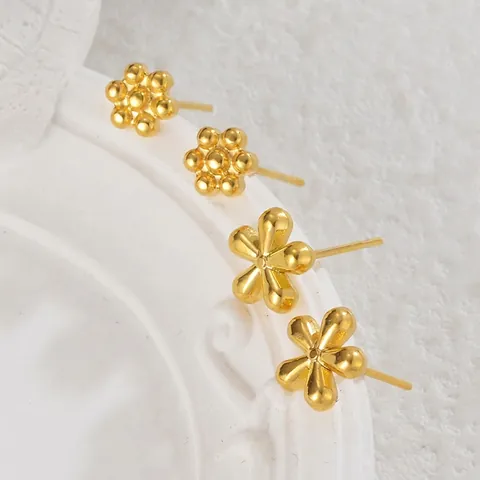 Orecchini a Bottone a Forma di Fiore in Acciaio Inossidabile Minimalista per Donna Design a Petalo Elegante Placcato in Oro