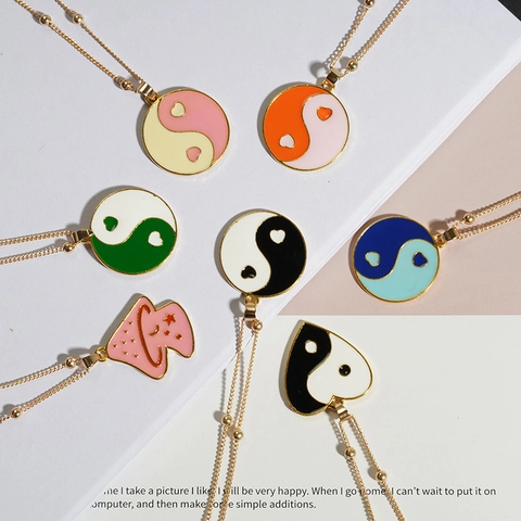 Collana con Ciondolo a Forma di Fungo Cuore Yin Yang in Lega Smaltata Placcata Oro Vintage Con Catena a Sfere Donna