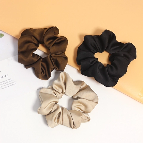 Chouchous Élégants en Satin pour Femmes Style Vintage Français Élastiques à Cheveux Grande Texture Lisse Accessoires de Mode