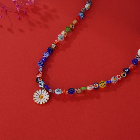 Collar con Colgante de Margarita de Cuentas de Vidrio Coloridas Bohemias para Mujer Dije de Flor de Aleación Joyería de Moda