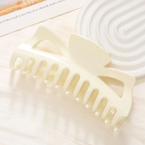 Large Matte Glossy Plastic Hair Claw Clip For Women Simple Korean Geometric Butterfly Shark Hair Clips Styling Accessory