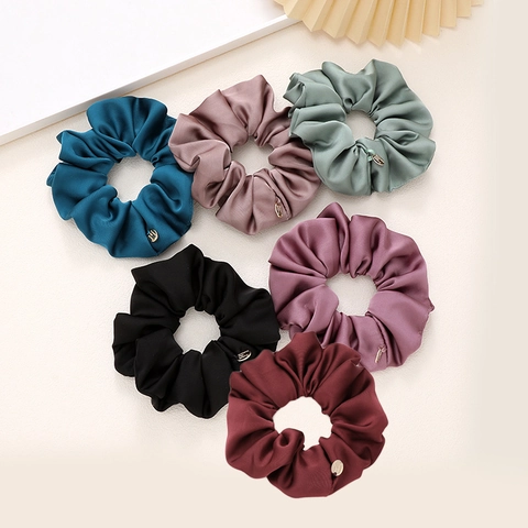 Elegante Coletero de Satin Grande Lazo para el Pelo Con Adorno de Metal Dorado para Mujer Moda Color Sólido Accesorios Pelo