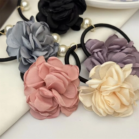 Sweet Camellia Fabric Flower Scrunchies With Artificial Pearl Elegant Floral Elastic Hair Ties For Women Daily Hair Accessories