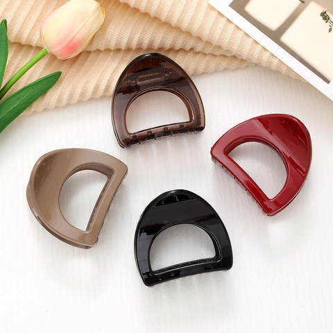 Minimalist D-Shaped Hair Claw Clip For Women High Horsetail Hair Grip Painted Plastic Glossy Resin Shark Clip Hair Accessory
