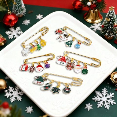 Broche de Noël en Alliage Émail pour Femmes Festif Père Noël Élan Sapin de Noël Cloche Flocon de Neige Cadeau Accessoire de Vêtement