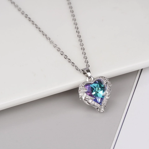 Collier Cœur en Acier Titane de Luxe pour Femmes Chaîne de Clavicule en Strass Cristal Coloré Océan Bijoux Romantiques Cadeau Petite Amie