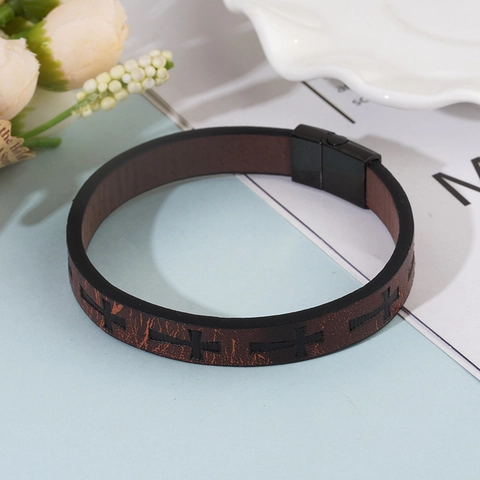 Pulsera Tejida Multicapa de Cuero Vintage Patrón de Cruz Cierre Magnético de Aleación Joyería Religiosa Estilo Punk para Hombres Mujeres Regalo