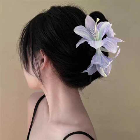 Elegante Pinza per Capelli a Giglio Grande Clip a Granchio in Resina Fiore di Simulazione Stile Fata Copricapo Mare per Donna
