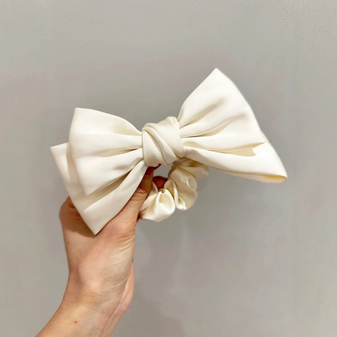 Large Satin Bow Scrunchie Elegant Ribbon Hair Tie Oversized Elastic Hair Band Ponytail Holder For Women Daily Hair Accessories