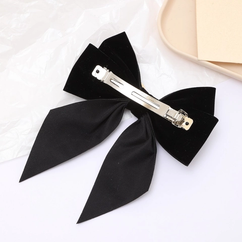 Vintage Velvet Bow Hair Clip With Rhinestone Butterfly Alloy Ornament Elegant Large Spring Clip Hairpin For Women Daily Party