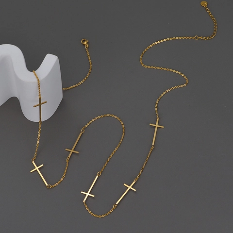 Collier Pendentif Croix Minimaliste en Acier Inoxydable pour Femme Plaqué Or Multi Croix Longue Chaîne Bijoux de Mode Cadeau