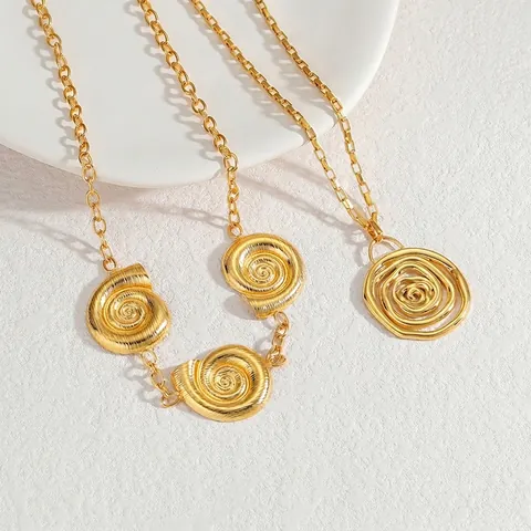 Retro Übertriebene Spirale Rund Anhänger Edelstahl Halskette Für Damen 18K Vergoldet Geometrische Schnecke Rose Schlüsselbein Kette Schmuck