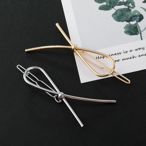 Fermaglio per Capelli Minimalista in Metallo Torsione Lega Nodo Geometrico Clip Laterale Elegante Accessorio per Capelli Donna
