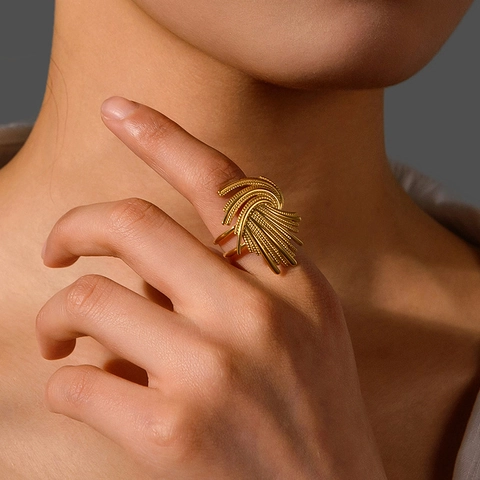 Anillo Abierto en Forma de Abanico de Capas Vintage Chapado en Oro de 18K Acero Inoxidable Ajustable Anillo para Mujeres