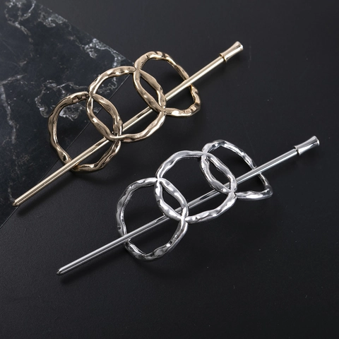 Bastoncino per Capelli Vintage in Lega con Tre Anelli Incastrati Martellato per Donna Elegante Placcato Oro Argento Forcina Minimalista
