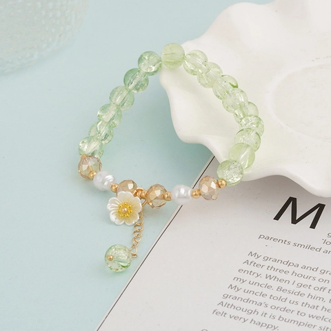 Korean Style Sweet Handmade Beaded Bracelet Glass Beads White Flower Pendant Faux Artificial Pearl Elegant Wrist Jewelry For Women