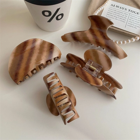 Vintage Brown Marble Wood Grain Hair Claw Clip For Women Large Glossy PVC Handmade Shark Hairpin Hair Styling Accessory