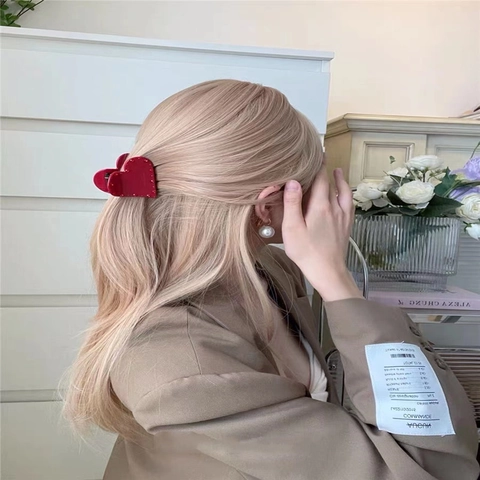 Acetate Heart Shaped Rhinestone Hair Claw Clip French Vintage Glossy Hair Catch Barrette For Women Daily Hair Styling Accessories
