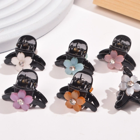 Mini Bloem Haarklemmen Met Strass Zoete Kleine Florale Haarklauwen Kleurrijke Hars Haarclips Voor Dames Haaraccessoires