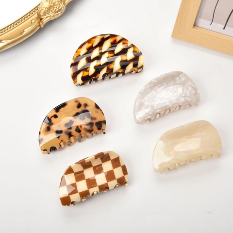 Fashion Checkerboard Acetate Hair Claw Clip For Women Vintage Marble Tortoiseshell Pattern Large Shark Clip Hair Accessories