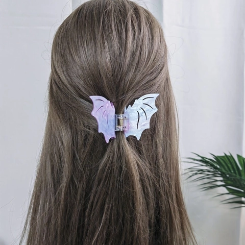 Iridescent Acetate Bat Shape Hair Claw Clip Iridescent Purple Marble Pattern Gothic Halloween Shark Clip For Women Hair Accessory