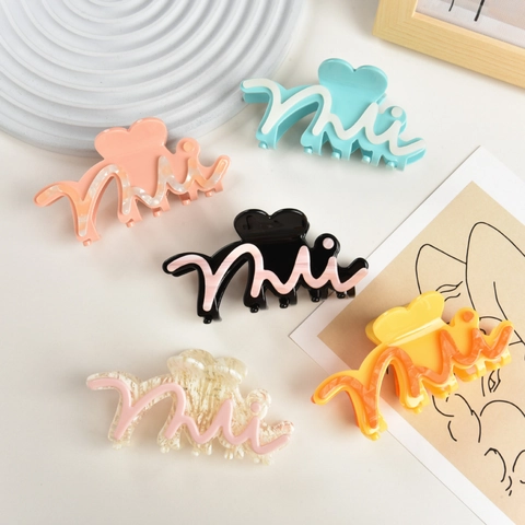Pinza para el Cabello de Acetato de Color de Contraste para Mujer Diseño de Corazón y Letras Accesorios de Moda