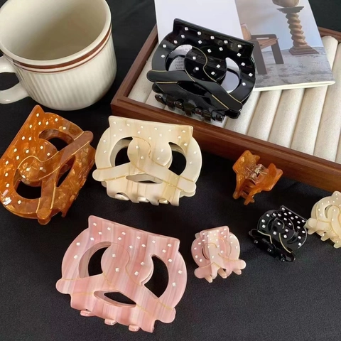French Retro Acetate Hair Claw Clips Marble Pattern Twist Knot Hollow Out Pretzel Shape Shark Clips For Women Hair Accessories