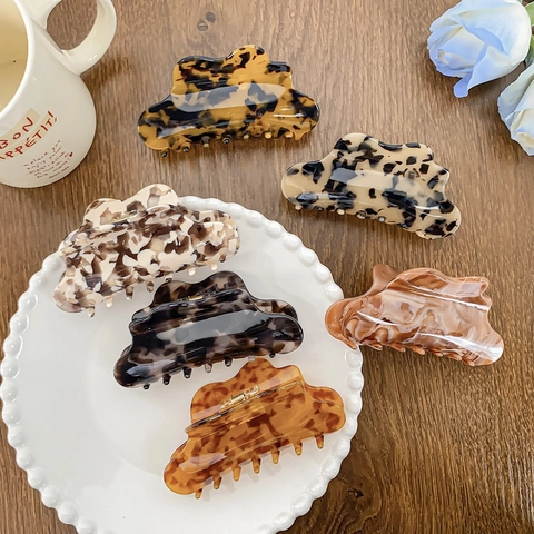 Large Acetate Hair Claw Clips Cloud Wave Shape Marble Tortoiseshell Patterns Non-Slip Hair Styling Accessories For Women