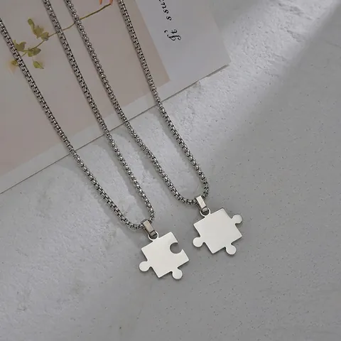 Collana con Pendente a Forma di Tassello di Puzzle in Acciaio Inossidabile per Coppie Amici Catena Veneziana Unisex Regalo Commemorativo