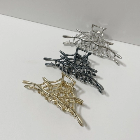 Halloween Legierung Spinnennetz Haarklammer Gothic Punk Metall Shark Clip Haarnadeln Für Damen Große Mode Dekorative Kopfbedeckung