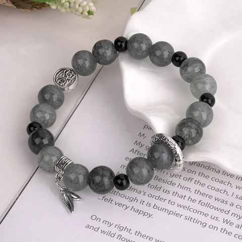 Neo Chinese Style Handmade Amber Natural Stone Beaded Bracelet Vintage Alloy Feather Leaf Pendant Elastic Charm Bracelet Unisex Jewelry