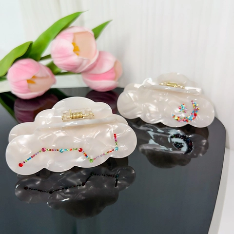 Fashion Acetate Cloud Shaped Hair Claw Clip Colorful Rhinestone Star Moon Pattern Mermaid Pearl White Shark Clip For Women Hair Accessory
