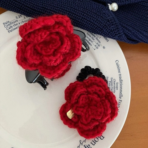 Pinza per Capelli a Forma di Rosa Rossa Fatta a Mano all'Uncinetto Vintage Peluche Elastico per Capelli Floreale