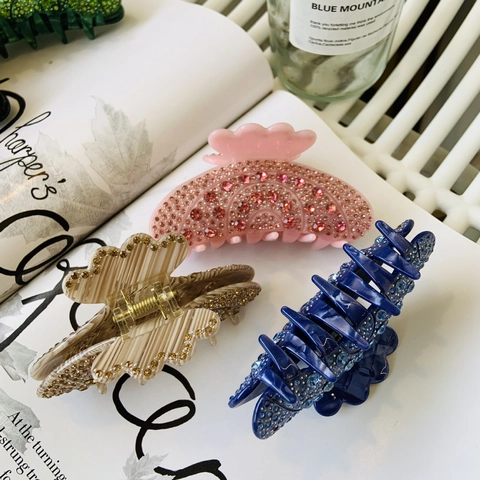 Luxury Acetate Rhinestone Hair Claw Clip For Women Fashion Pink Blue Red Black Shark Clip Handmade Heavy Duty Hair Grip