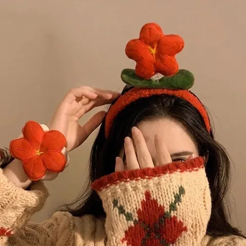 Linda Diadema de Flor de Peluche Roja Aro de Pelo de Vellón Suave Para Lavado de Cara Estilo de Año Nuevo Tocado Floral