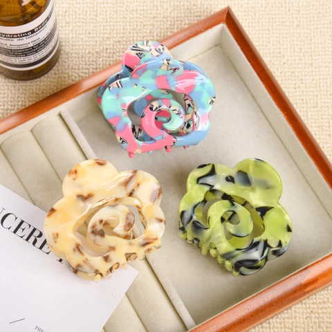 Vintage Acetate Flower Hair Claw Clip Marble Texture Hollow Spiral Shark Hair Grip For Thick Hair Styling Accessories Women