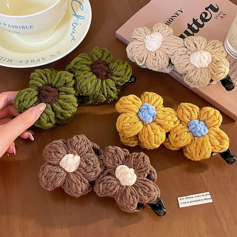 Handgefertigt Stricken Blume Bananen-Clip Für Frauen Elegant Garn Floral Haarspange Herbst Winter Ponytail Holder Haarschmuck