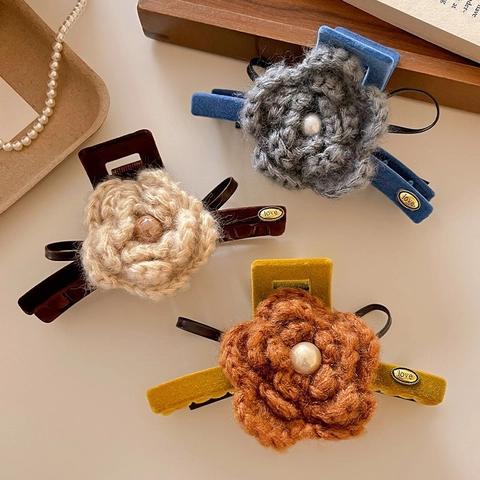 Handmade Crochet Flower Velvet Hair Claw Clip Pearl Shark Clip Retro Autumn Winter Hair Accessories For Women Jewelry