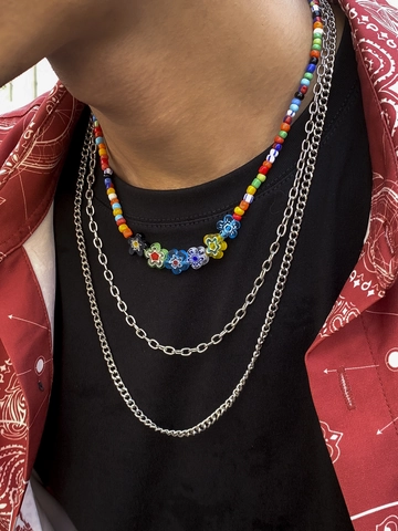 Collier Multicouche pour Homme Perles Colorées avec Pendentifs Fleurs Chaîne en Métal Argenté Bijoux Hip Hop Tendance