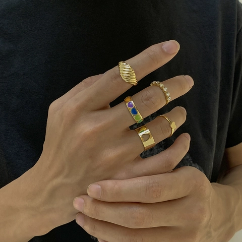 Hip Hop Alloy Rhinestone Heart Hollowed Out Rings For Men Street Fashion Jewelry Metallic Twisted Enamel Finger Rings
