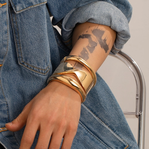 European Hip Hop Metal Cuff Bracelet For Men Polished Mirror Surface Irregular Alloy Bangle Fashion Jewelry Hand Accessory Handwear