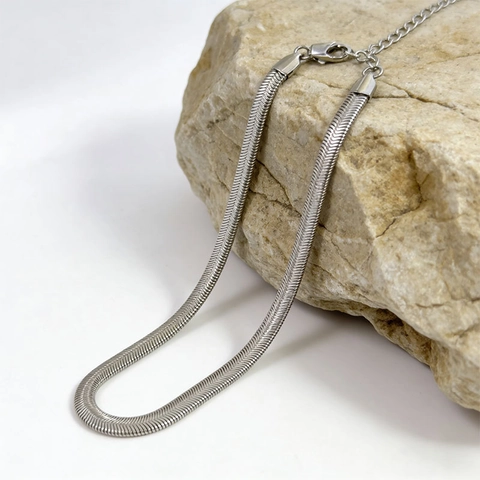 Collier Chaîne Plate à Chevrons Minimaliste Pour Femmes Plaqué Or Argent Cuivre Choker en Os de Serpent Bijoux