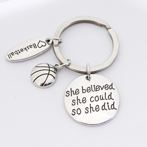 Portachiavi Sportivo Ispiratore in Lega e Acciaio Inossidabile per Donna She Believed She Could So She Did Basket Calcio Regalo