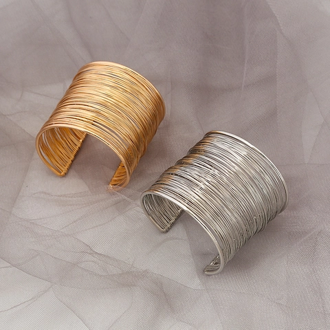 Boho Offenes Armreif Armband Mehrlagiger Metalldraht Gewickelt Breiter Armreif Zinklegierung Minimalistischer Modeschmuck Damen