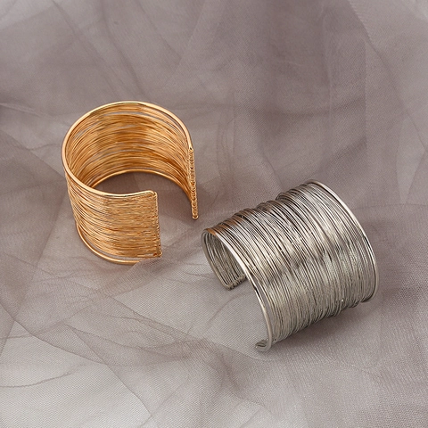 Boho Offenes Armreif Armband Mehrlagiger Metalldraht Gewickelt Breiter Armreif Zinklegierung Minimalistischer Modeschmuck Damen