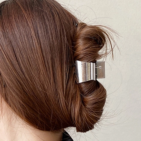 Minimalist Alloy Geometric Hair Claw Clip For Women High Gloss Electroplated Hair Catch Styling Accessory For Daily Hairstyle