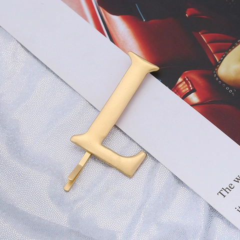 Haarklammern aus Matter Gold Zinklegierung für Damen LOVE Buchstaben Design Haarnadeln Set Modische Minimalistische Accessoires