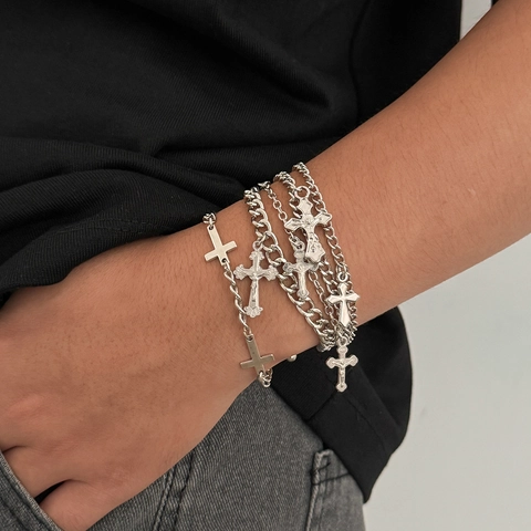 Bracciale Da Uomo Alla Moda Hip Hop In Lega Con Catene Multistrato E Pendenti A Croce Gioielli Stile Punk Color Argento