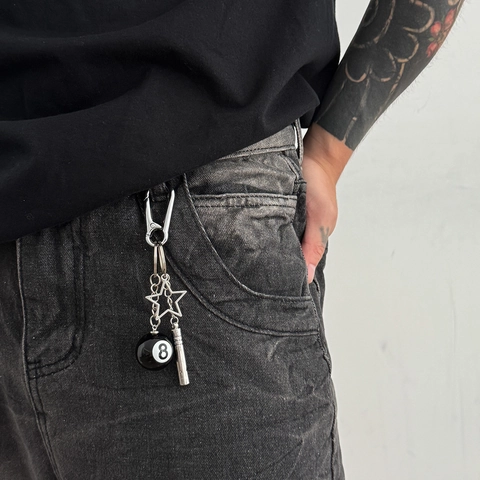 Portachiavi Palla da Biliardo N 8 Hip Hop Con Ciondolo a Stella Fischietto Lega Punk Street Style Ornamento da Borsa